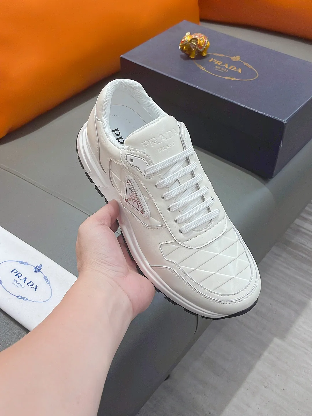 Men's shoes PRADA "Prada" P540 Regular size: 38-44 (casual shoes) Product materials: Selected cowhide upper, soft sheepskin feet, original factory special outsole.